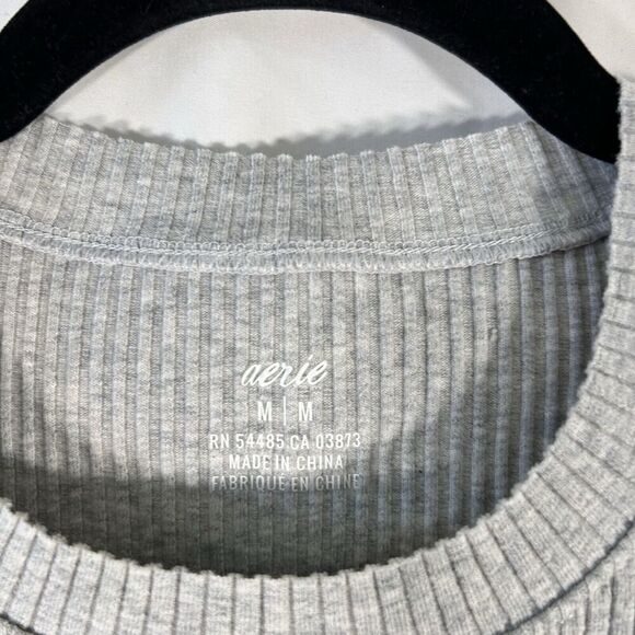 New Aerie Tank Top Women's Medium Grey Ribbed Sleeveless Crew Neck Cropped - Picture 4 of 7